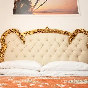 Otel Des Artistes, Napoli